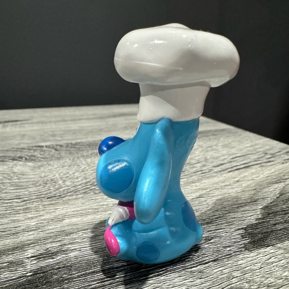 Nick Jr: Blues Clues with Chef Hat & Icing (1999)  - Vintage PVC Cake Topper - Picture 3 of 9